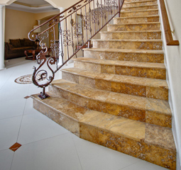 Лестница из травертина Gold Travertine