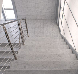 Лестница из мрамора Bianco Venato